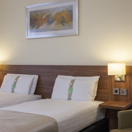 Holiday Inn Colchester By Ihg מראה חיצוני תמונה
