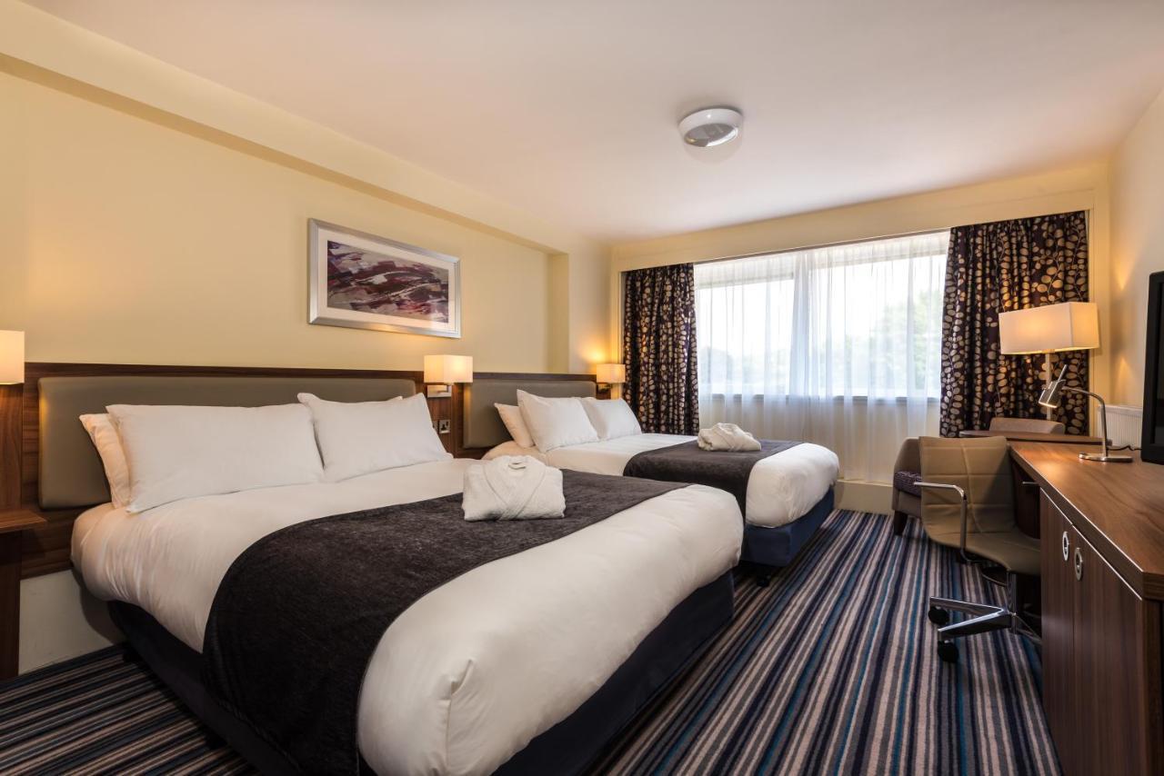 Holiday Inn Colchester By Ihg מראה חיצוני תמונה