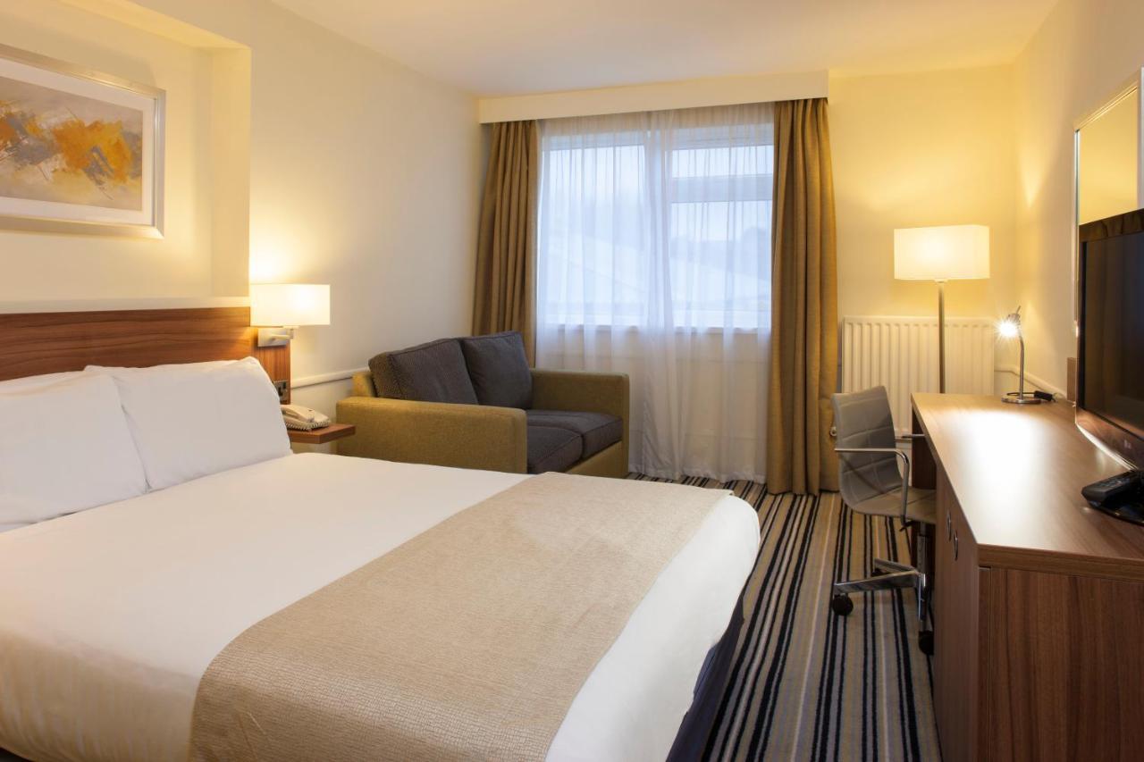 Holiday Inn Colchester By Ihg מראה חיצוני תמונה