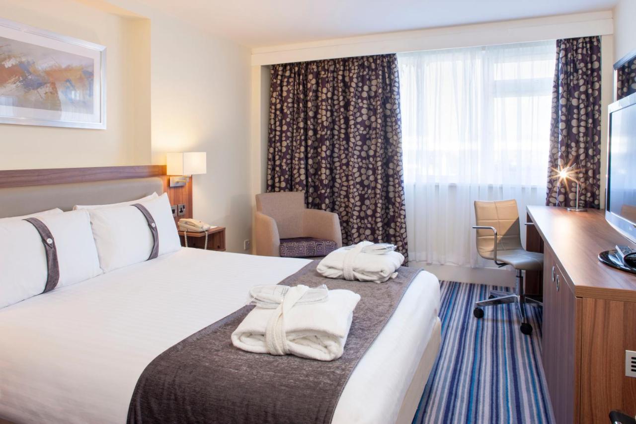 Holiday Inn Colchester By Ihg מראה חיצוני תמונה