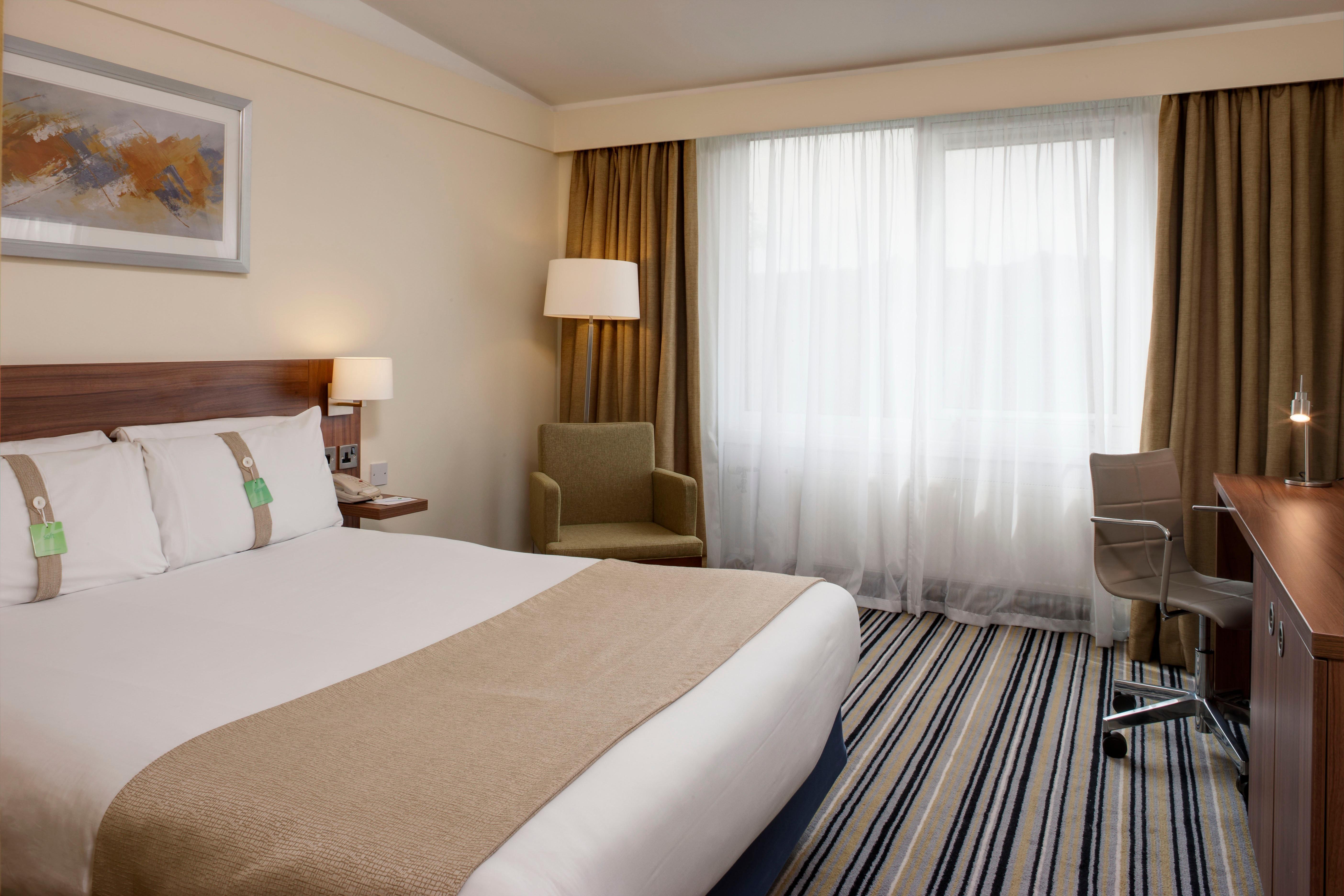 Holiday Inn Colchester By Ihg מראה חיצוני תמונה