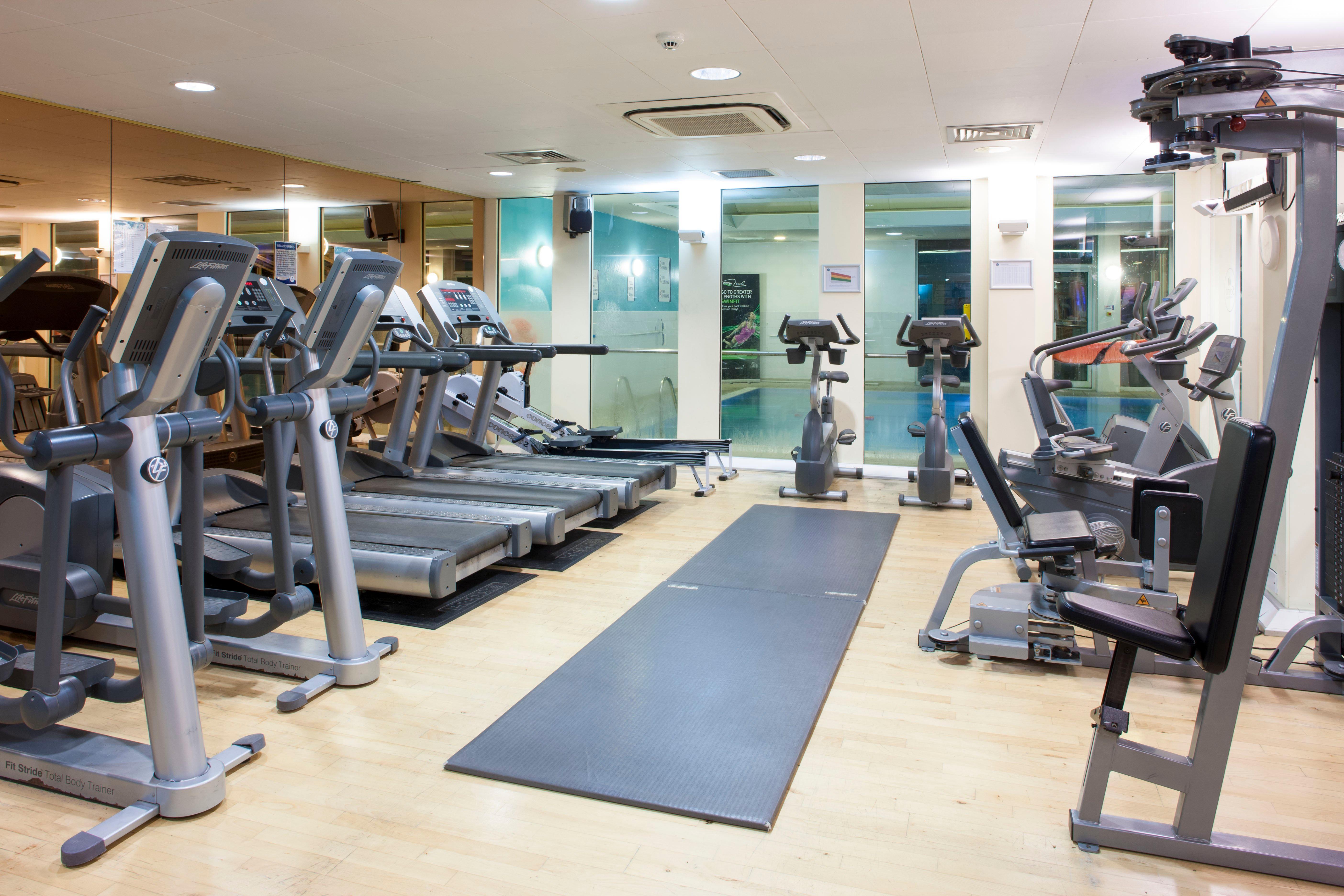 Holiday Inn Colchester By Ihg מראה חיצוני תמונה