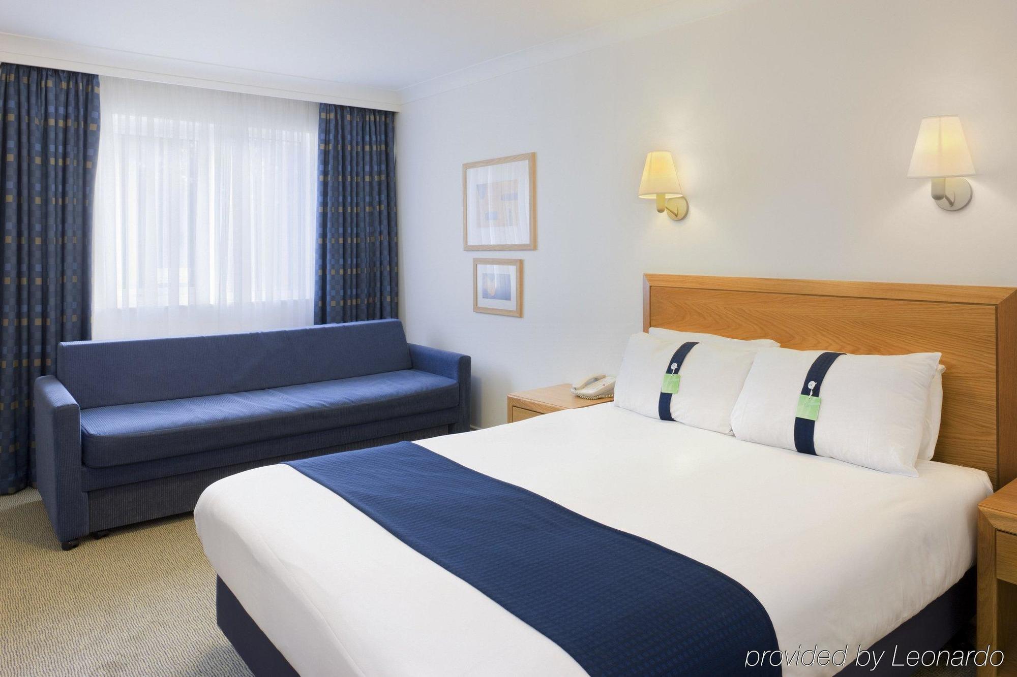Holiday Inn Colchester By Ihg מראה חיצוני תמונה