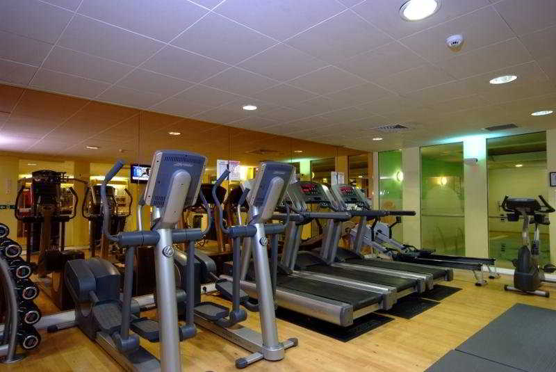 Holiday Inn Colchester By Ihg מראה חיצוני תמונה