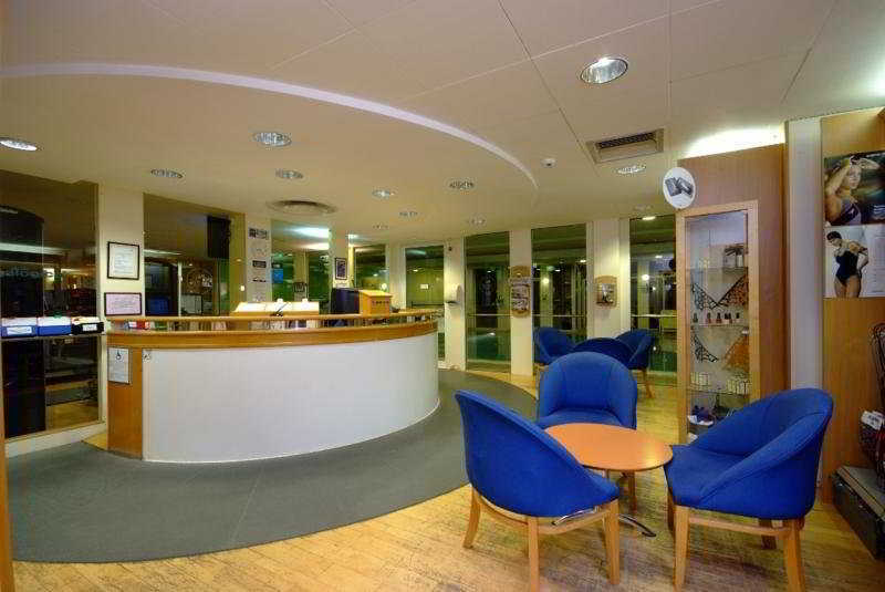 Holiday Inn Colchester By Ihg מראה חיצוני תמונה