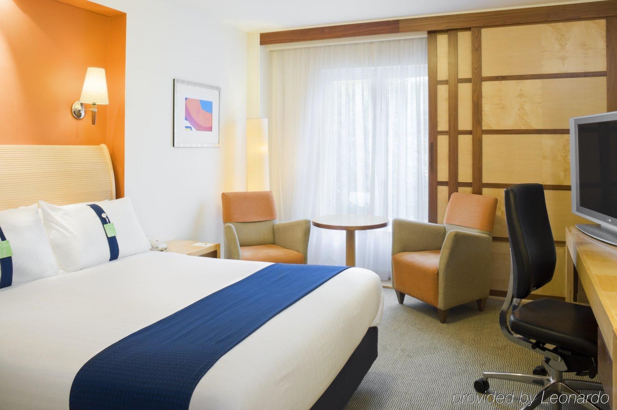 Holiday Inn Colchester By Ihg מראה חיצוני תמונה